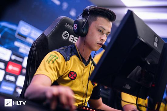 《英雄联盟手游》新皮肤暗星尊烬精彩预览